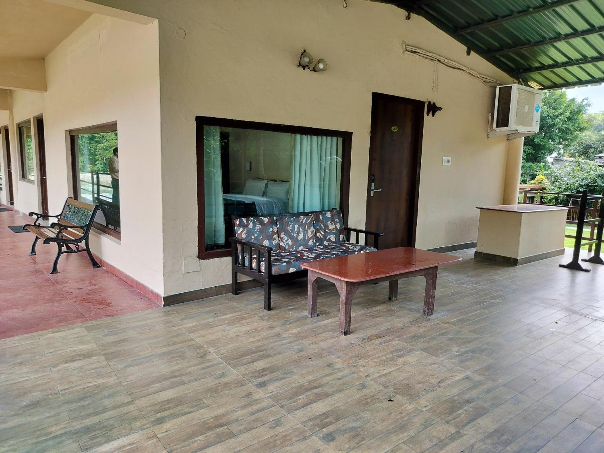 Bel-La Monde Hotel "Riverside" - Jim Corbett Garjia Kültér fotó
