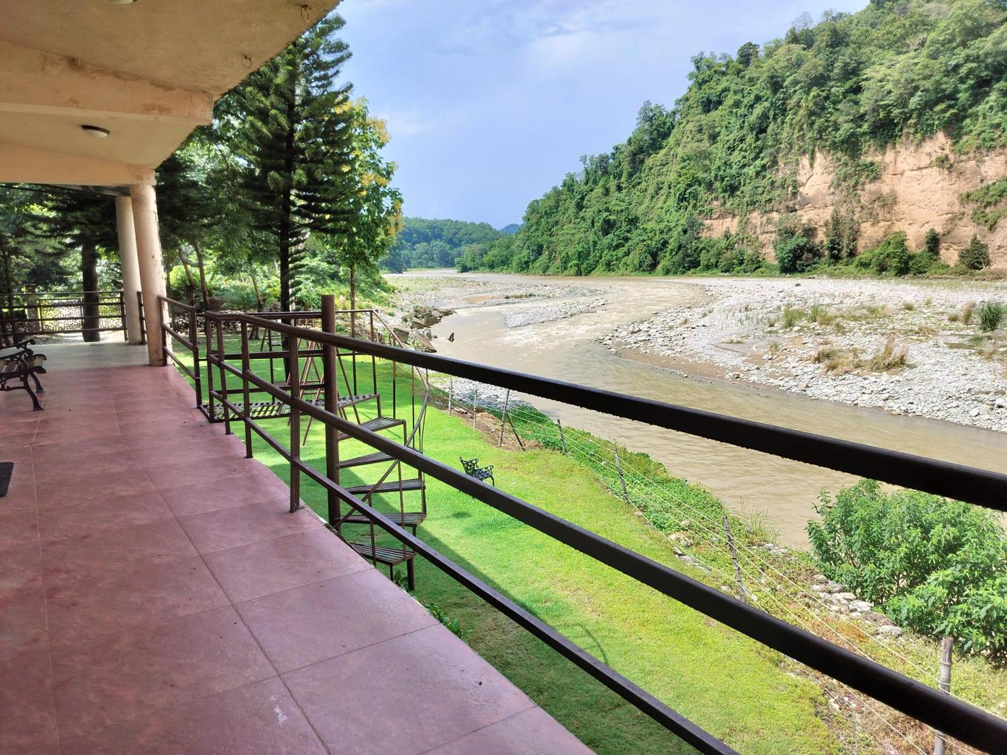 Bel-La Monde Hotel "Riverside" - Jim Corbett Garjia Kültér fotó