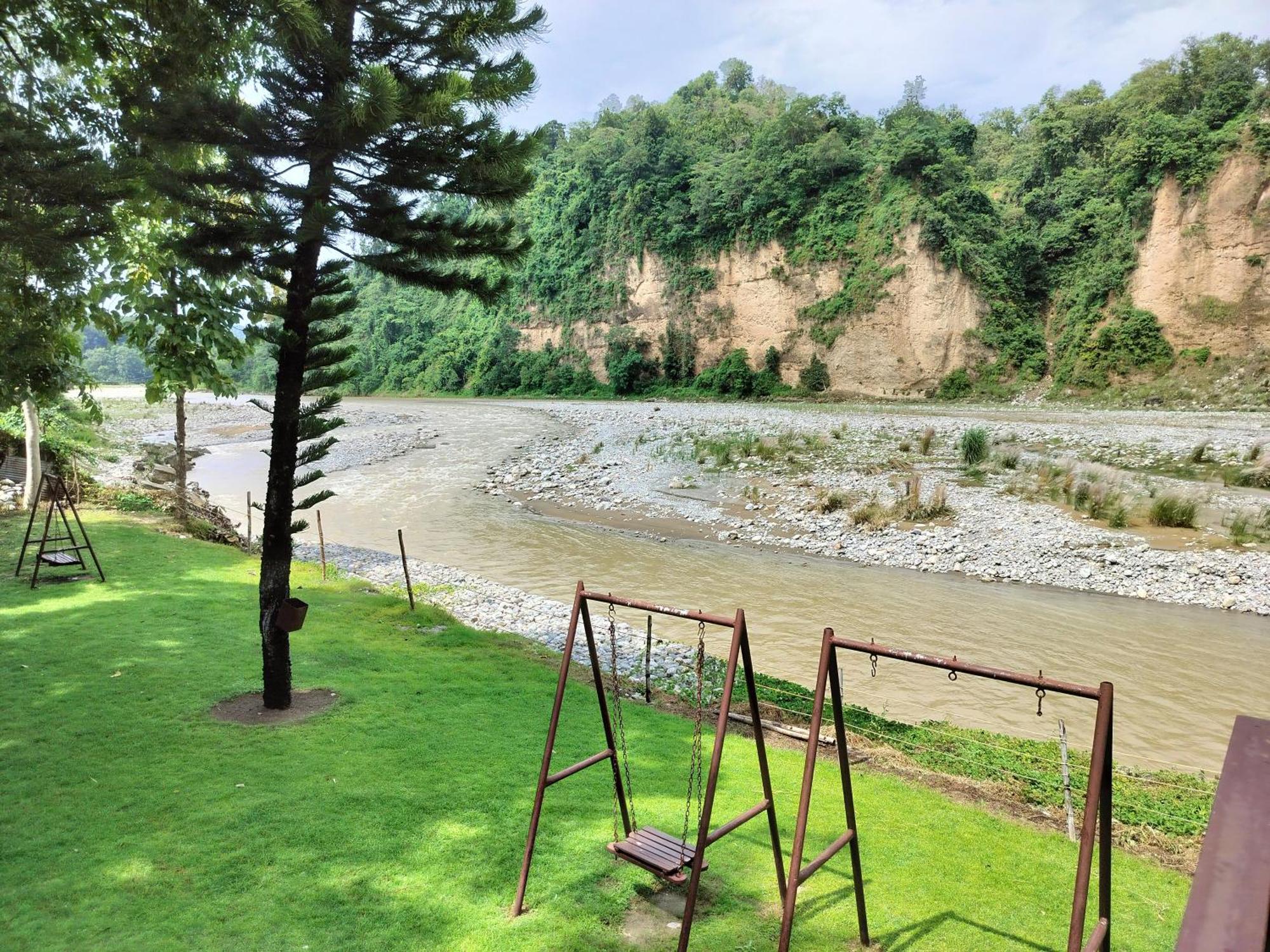 Bel-La Monde Hotel "Riverside" - Jim Corbett Garjia Kültér fotó