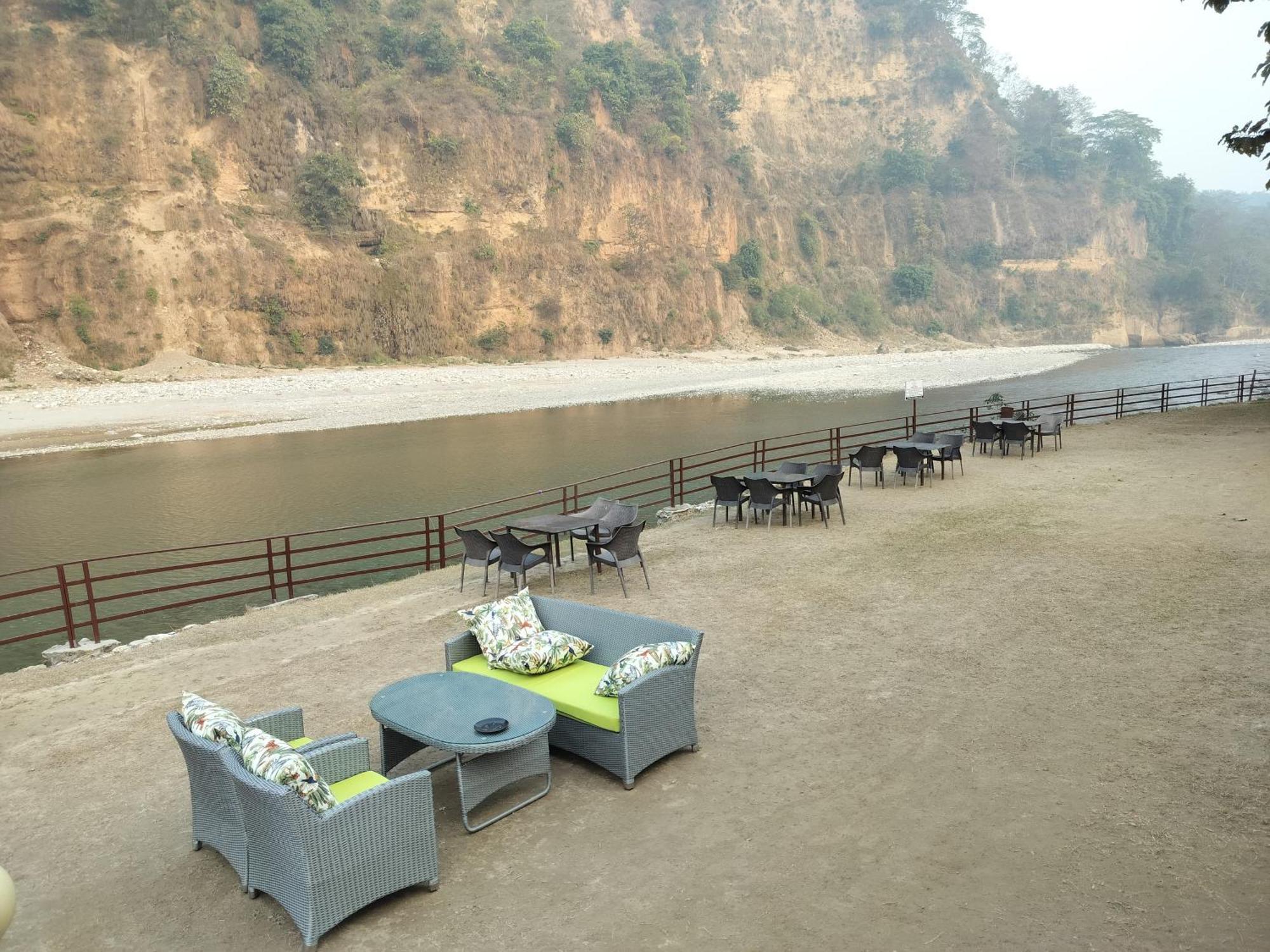 Bel-La Monde Hotel "Riverside" - Jim Corbett Garjia Kültér fotó