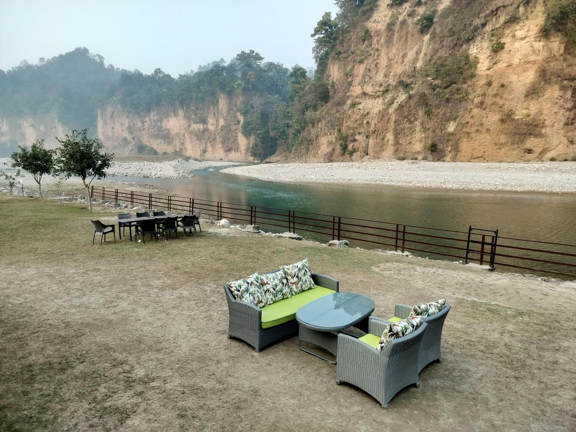 Bel-La Monde Hotel "Riverside" - Jim Corbett Garjia Kültér fotó
