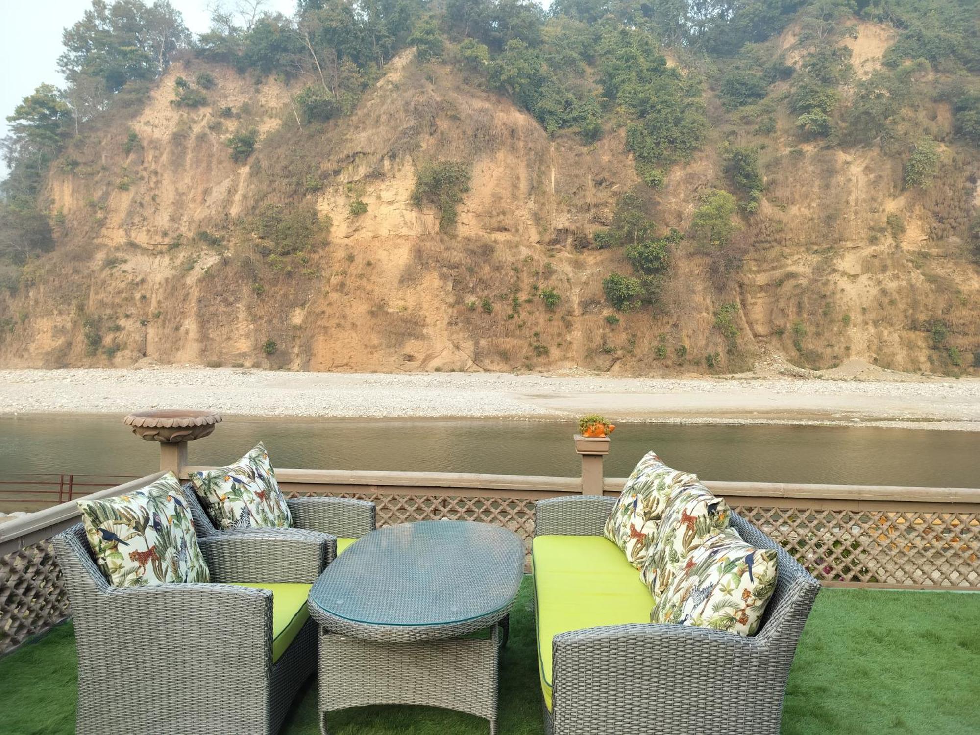 Bel-La Monde Hotel "Riverside" - Jim Corbett Garjia Kültér fotó